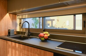 2 bedrooms - MGK Luxury Suites With a Private Pool Ligaria (Malevizi)