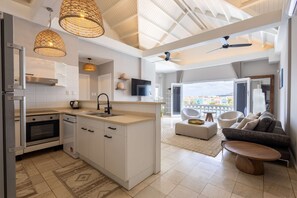 Apartment | 2 bedrooms, Internet - Chic City View Residence by the Bay (Willemstad)