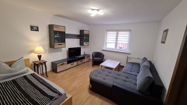 1 chambre, fer et planche à repasser, Wi-Fi, literie fournie