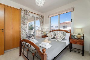 2 soverom, strykejern/-brett, wi-fi og sengetøy