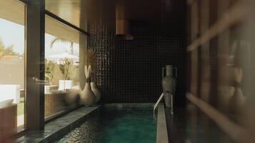 10 indoor pools, seasonal outdoor pool