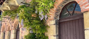 Charming castle gĂźte