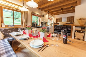 Chalet Comfort, 4 camere da letto, terrazzo, vista montagna | Cucina privata | Macchina per tè/caffè, tostapane