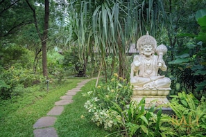 Exterior detail - Experience the Harmony of Luxury, Nature and Wellness! (bali)