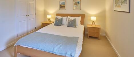 3 bedrooms, iron/ironing board, travel crib, WiFi