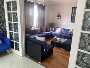 تلفزيون ذكي، كُتُب