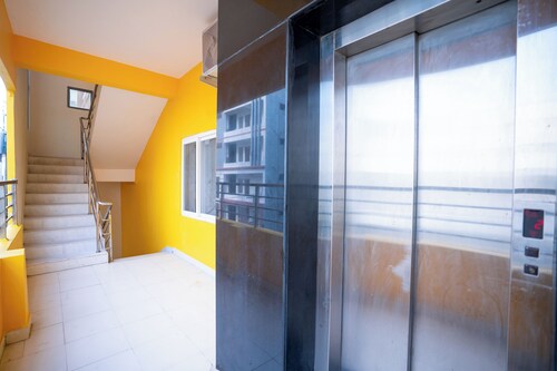 Yellow Bells Signature