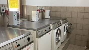 Apartment, 2 Bedrooms, Balcony, Garden View | Laundry