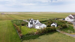 Exterior - Taigh Phinc (Isle of North Uist)
