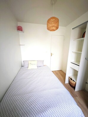 1 quarto, ferros/tábuas de passar roupa, Wi-Fi, roupa de cama