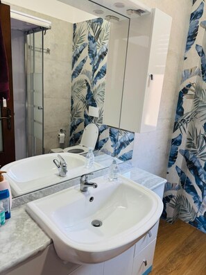 Appartamento, 3 camere da letto, accessibile ai disabili, balcone | Bagno
