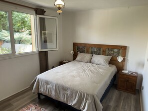 House | 2 bedrooms, free WiFi