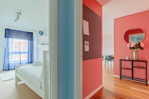 2 slaapkamers, een strijkplank/strijkijzer, wifi, beddengoed