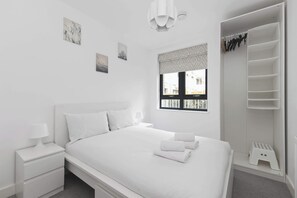 2 chambres, fer et planche à repasser, accès Internet, draps fournis