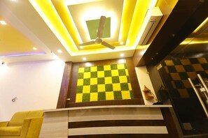 Reception - Hotel Ganga Ashraye (Haridwar)