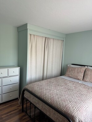 1 室のベッドルーム、アイロン / アイロン台、WiFi、ベッドシーツ