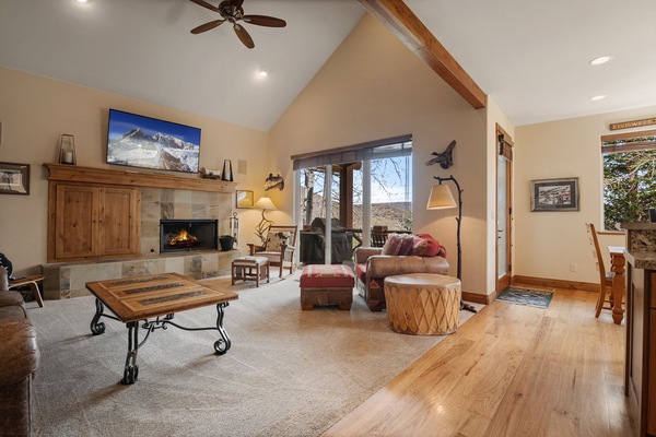 House, 4 Bedrooms | Living area