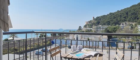Apartment (0 Bedroom) | Water view