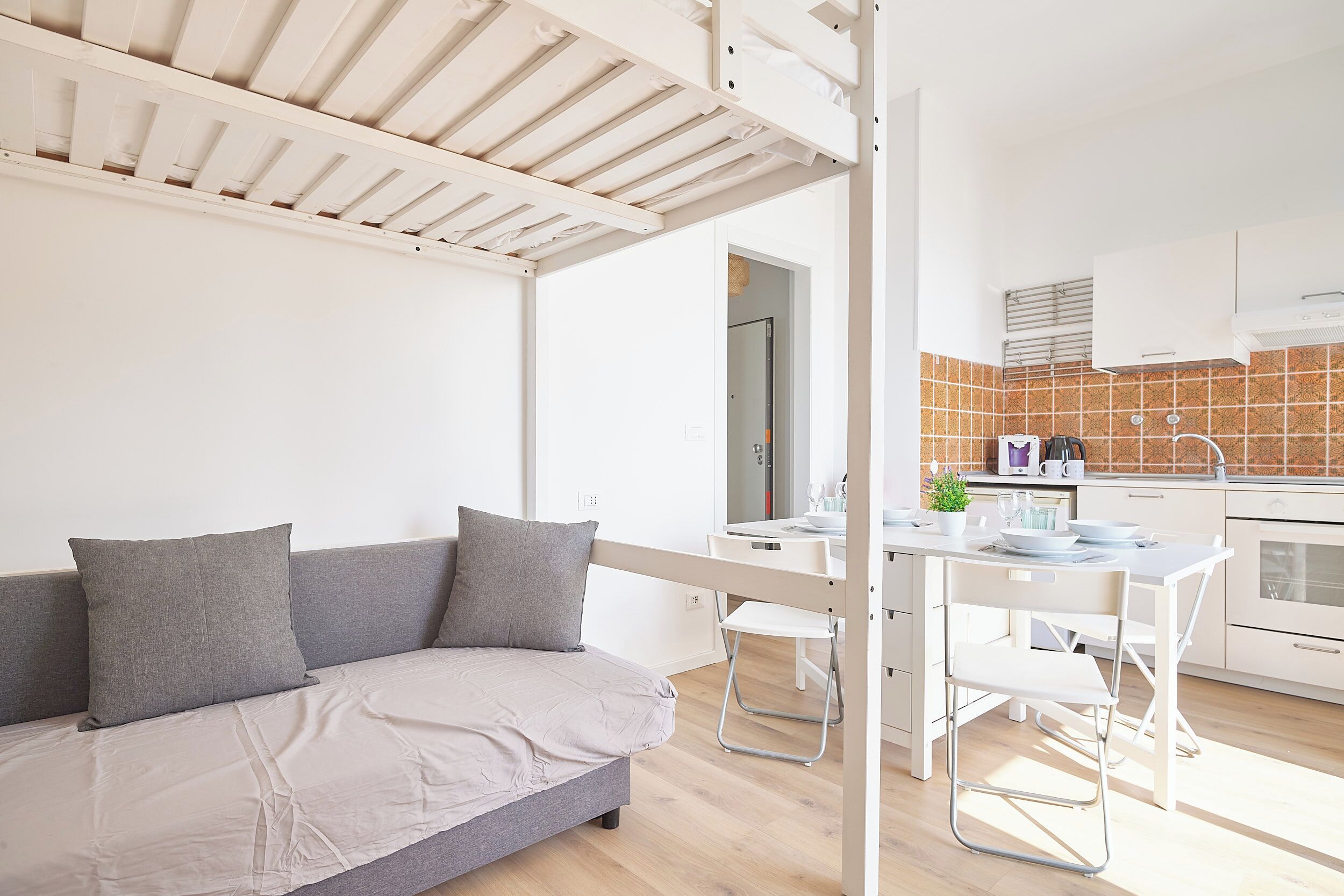 Appartamento (0 Bedroom) | Area soggiorno | TV 32 pollici con canali via cavo