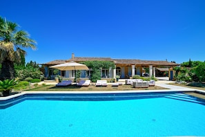 Piscine extérieure, piscine chauffée