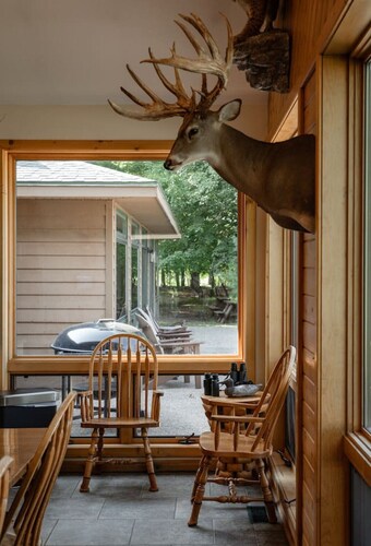 Lakefront Lodge Africa Wing