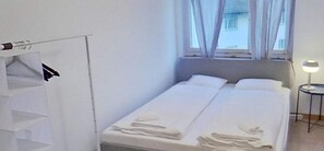 3 quartos, escrivaninha, ferros/tábuas de passar roupa, Wi-Fi