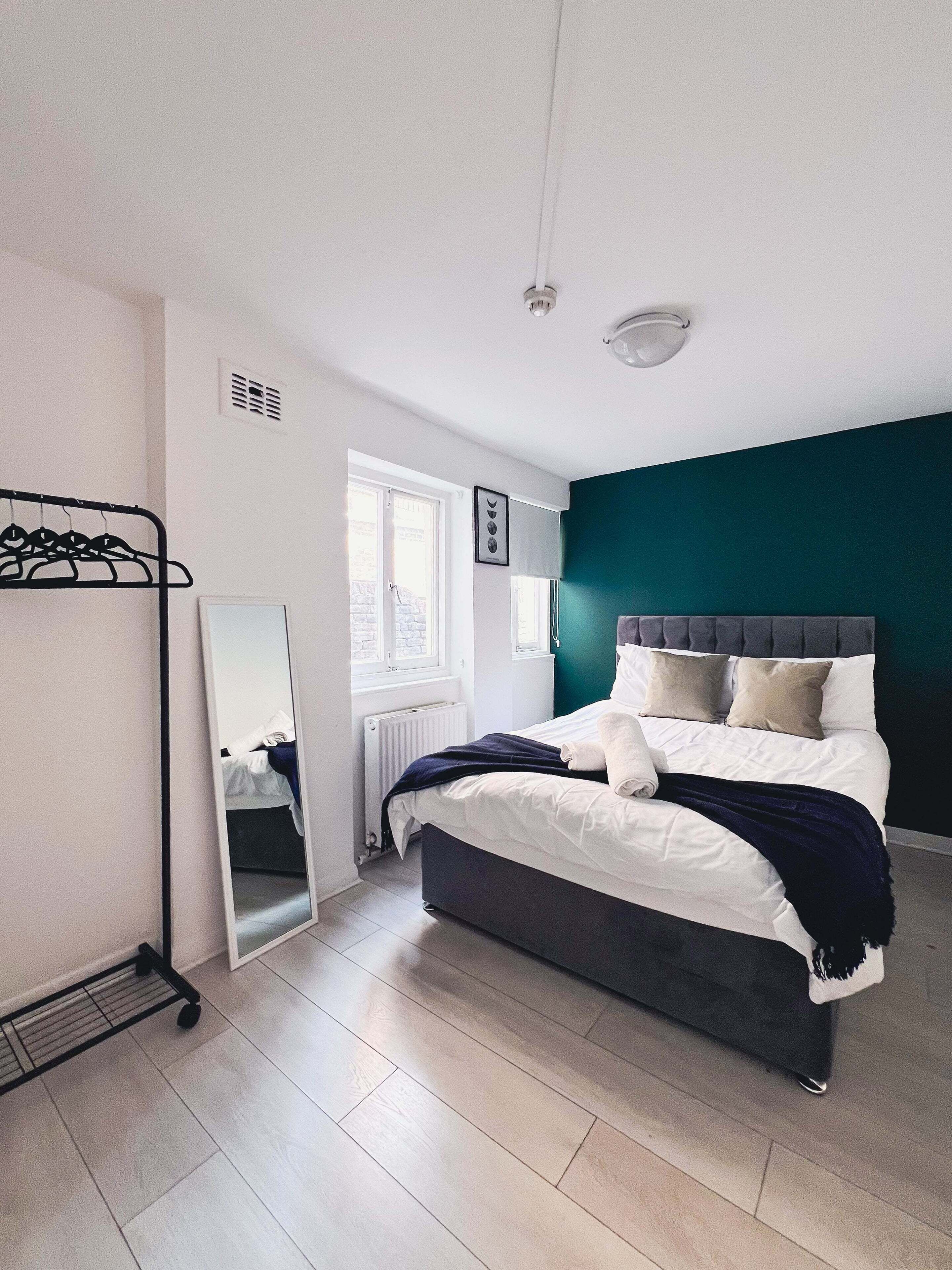 3 chambres, fer et planche à repasser, Wi-Fi gratuit, draps fournis