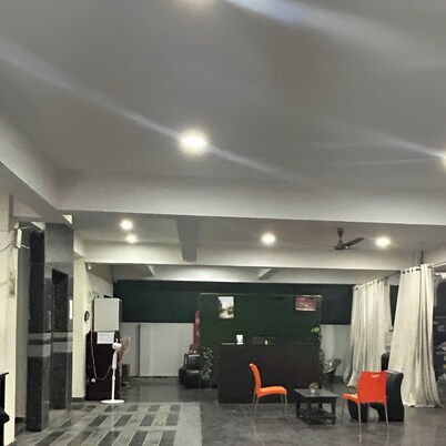 Yellow Bells Serviced Apartments Hitech City