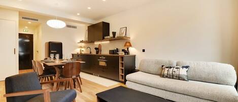 Televisión, oficina