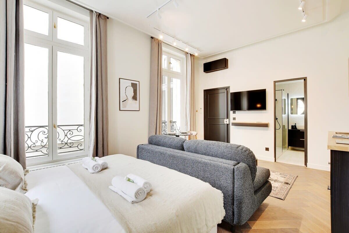 熨斗/熨衫板、Wi-Fi、床單