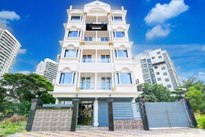 Exterior - Stylish Stays and Inhouse Dining Pune (Pune)