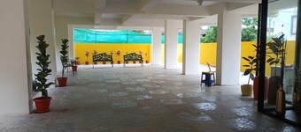 Yellow Bells Studios and Suites