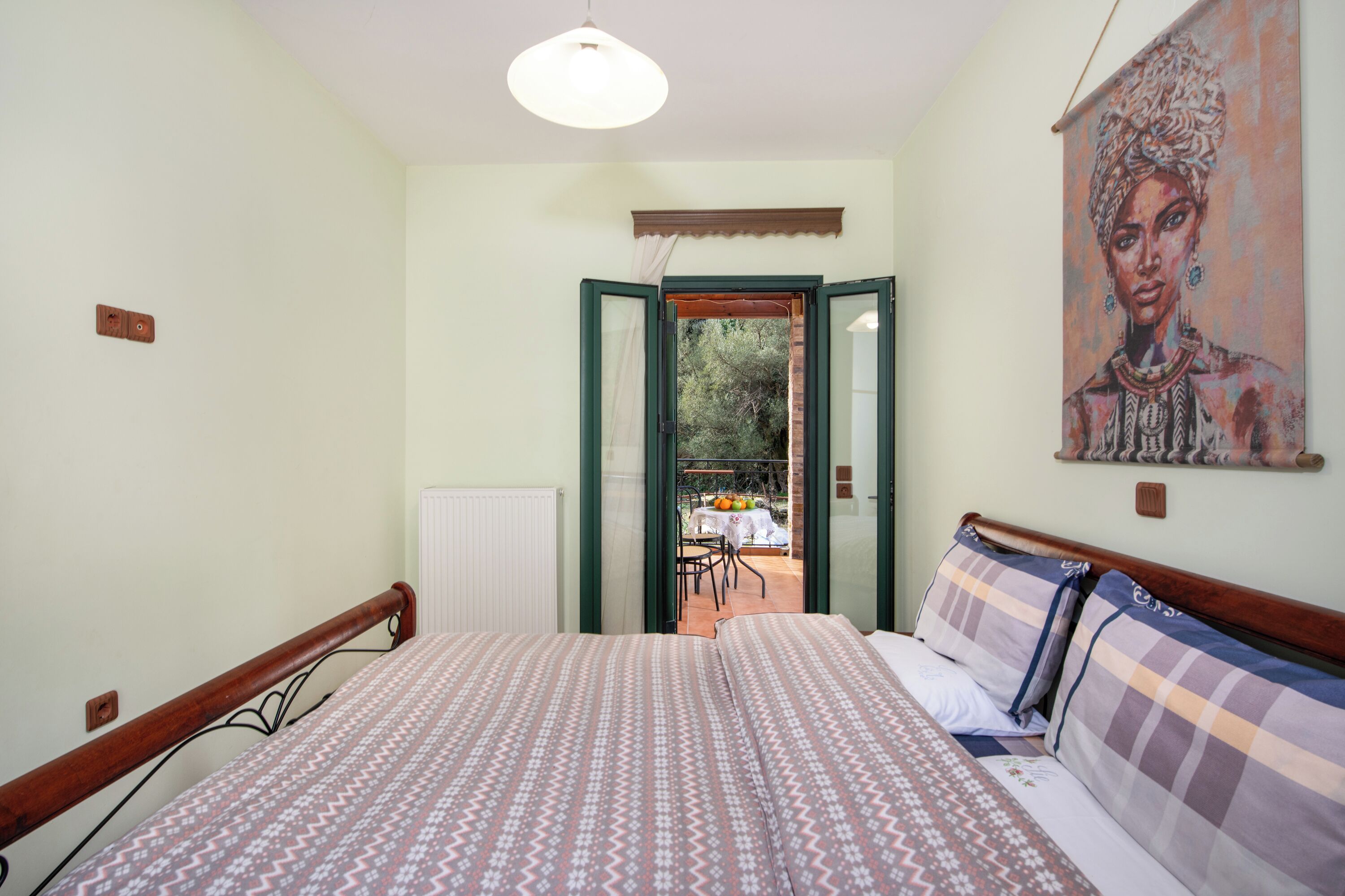 3 Schlafzimmer, Schreibtisch, Bügeleisen/Bügelbrett, WLAN