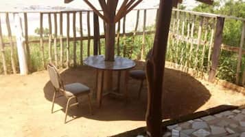 Chambre, 1 chambre, accessible aux personnes à mobilité réduite, fumeurs | Terrasse/Patio