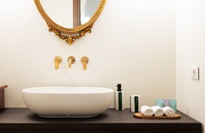 Bruser, hårtørrer, håndklæder