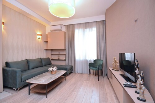 Kajaznuni street apartment on 4 floor