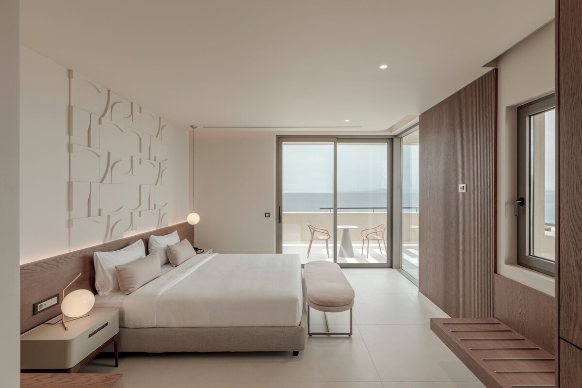 RoofTop Sunset Suite | City view