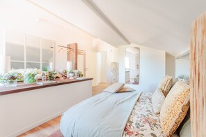 2 chambres, fer et planche à repasser, Wi-Fi gratuit, draps fournis