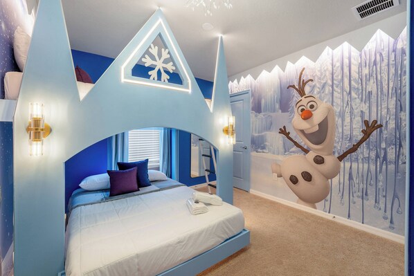 5 bedrooms, iron/ironing board, travel crib, WiFi
