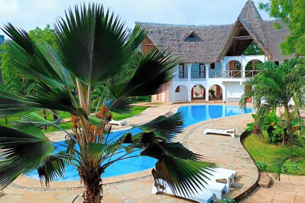 Raquel's Bliss Hotel Diani