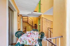 Family Apartment, Multiple Bedrooms (Old Pella 100m to Orta Lake) | Outdoor dining - Old Pella 100m to Orta Lake (Pella)