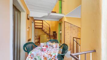 Khu ẩm thực ngoài trời