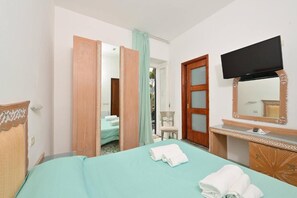 Standard Double Room, Garden View | Minibar, in-room safe, desk, free WiFi - Isola Verde Hotel & Thermal Spa (Ischia)