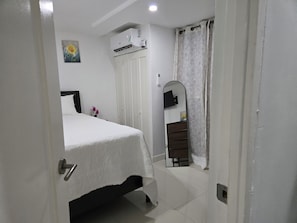1 chambre, fer et planche à repasser, Wi-Fi, draps fournis