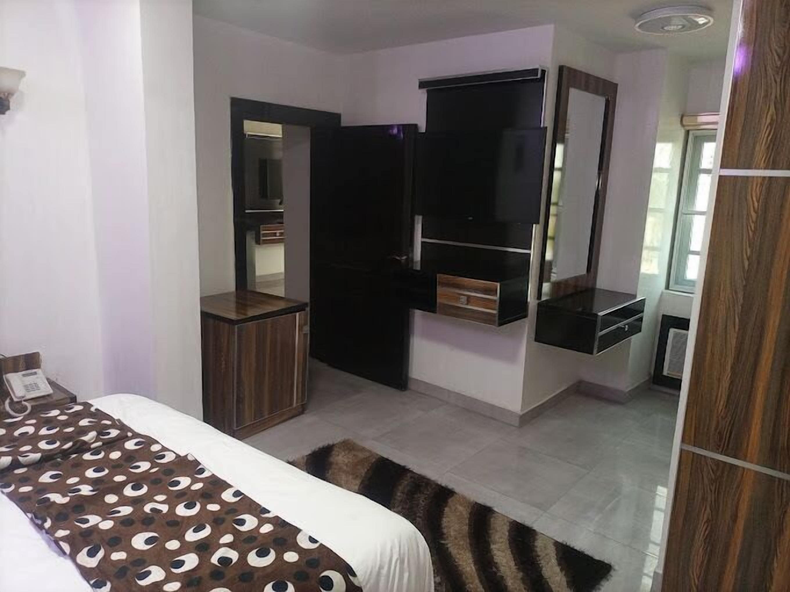 Economy Room, Balcony, City View | Desk, laptop workspace, blackout curtains, soundproofing