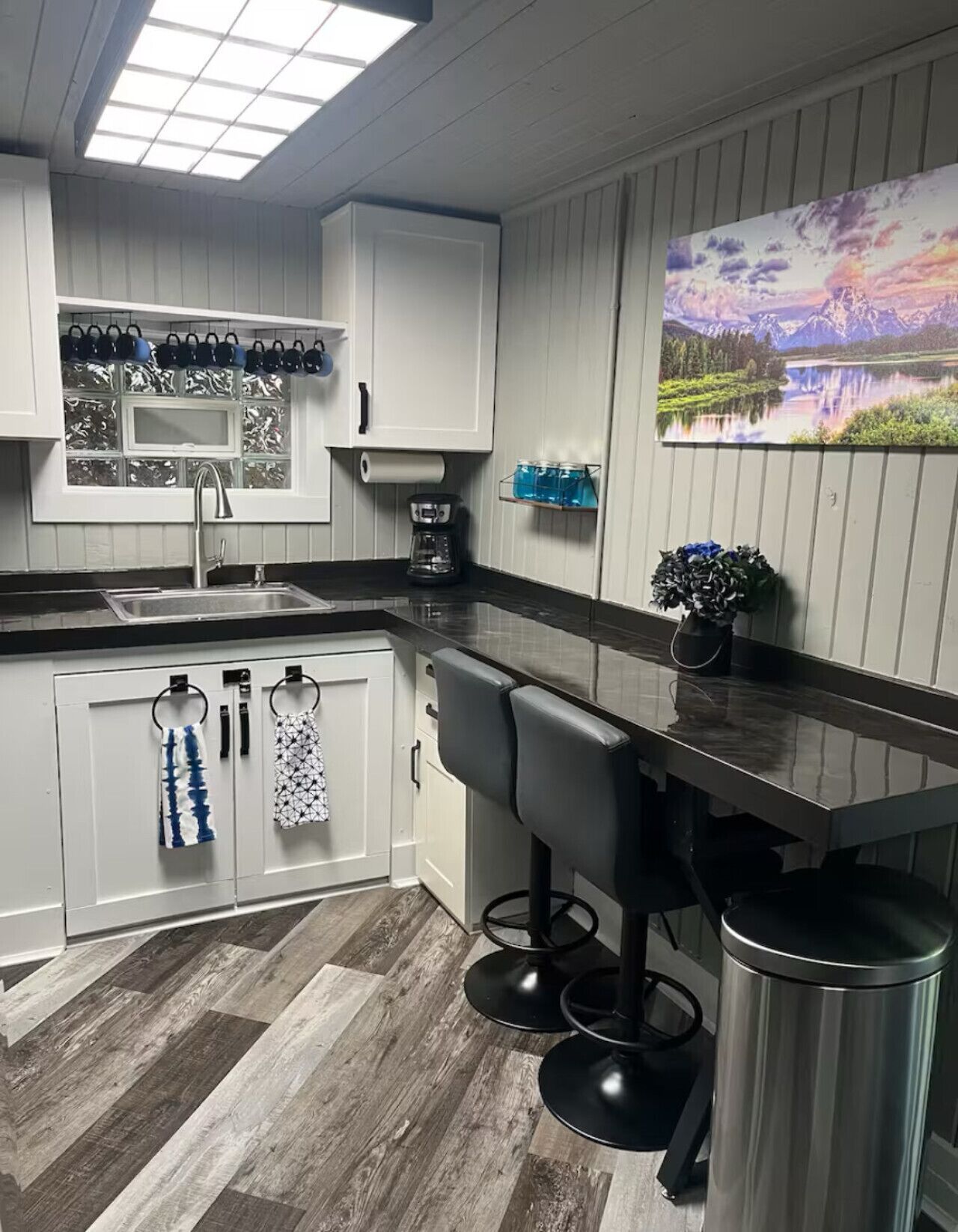 冰箱、微波炉、烤箱、炉灶