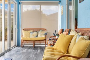 リビング エリア