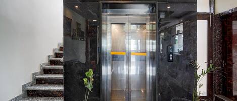 House | Reception