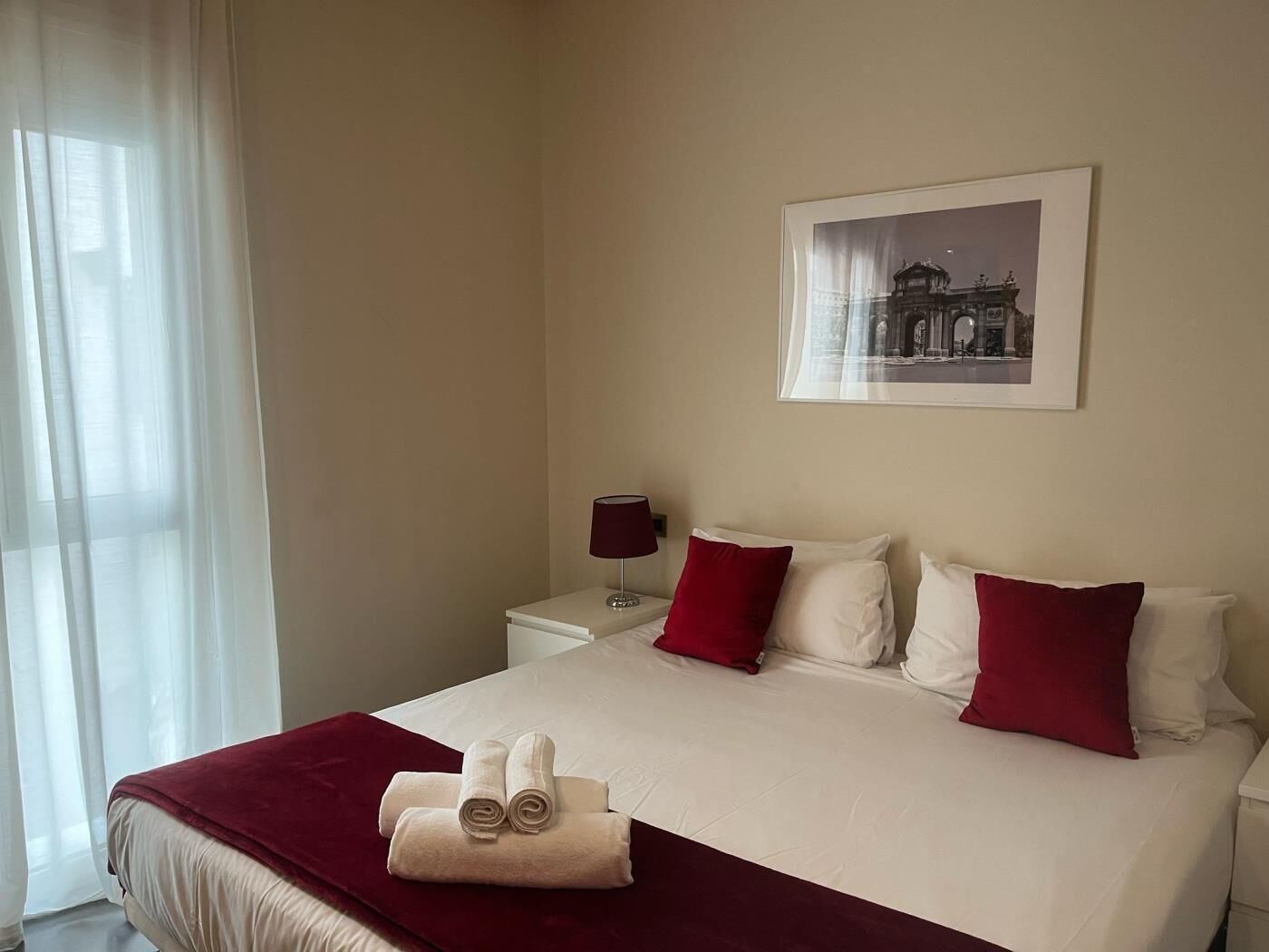 2 chambres, fer et planche à repasser, accès Internet, draps fournis