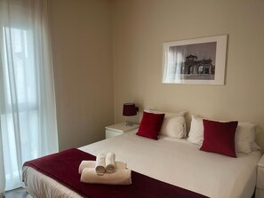 1 dormitorio, tabla de planchar con plancha, Internet y ropa de cama